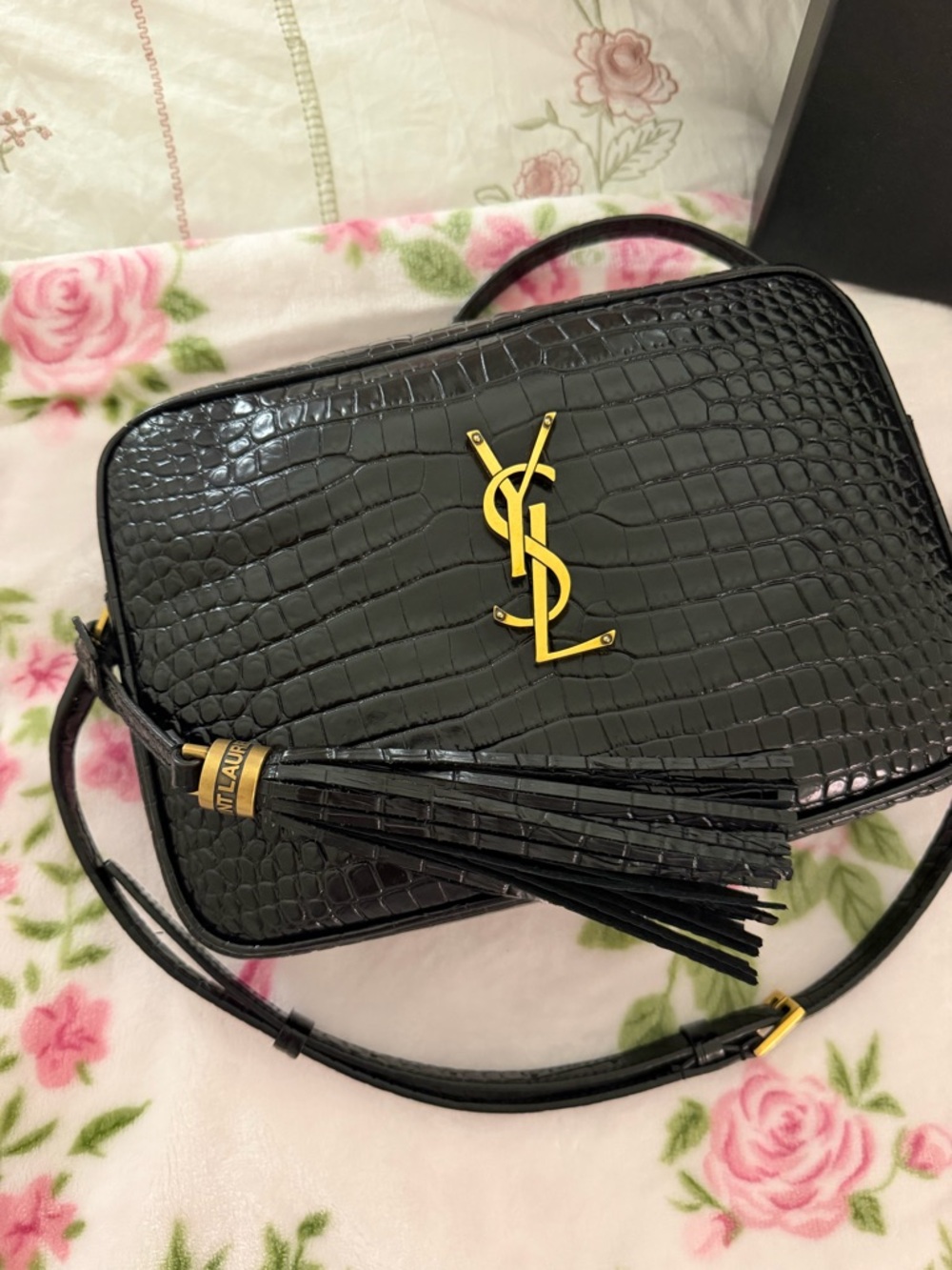Saint Laurent Black Lou Croc-Embossed Leather Camera Bag - Picture 6 of 6